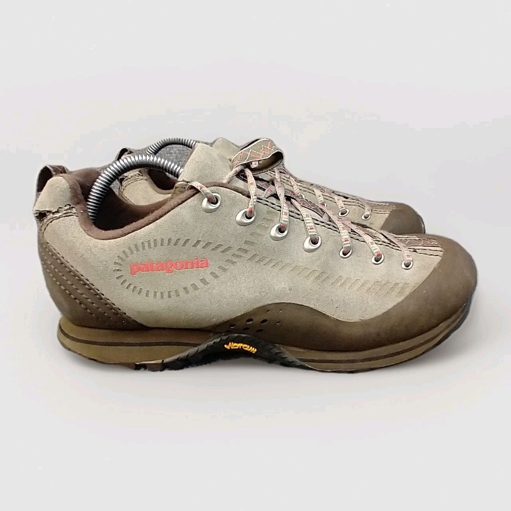 Patagonia Mens 8 Huckleberry Grey Vibram Hiking Shoes Suede Approach Shoe DAMAGE